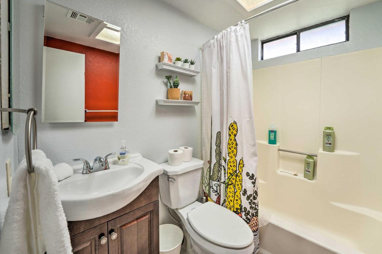 Updated Family Home - 2 Blocks To Colorado River! Bullhead City Eksteriør billede
