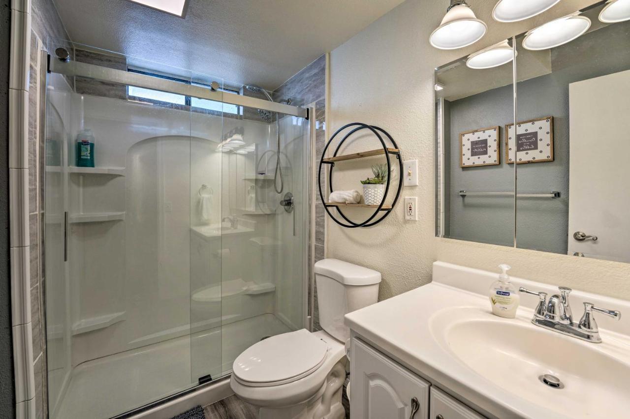 Updated Family Home - 2 Blocks To Colorado River! Bullhead City Eksteriør billede
