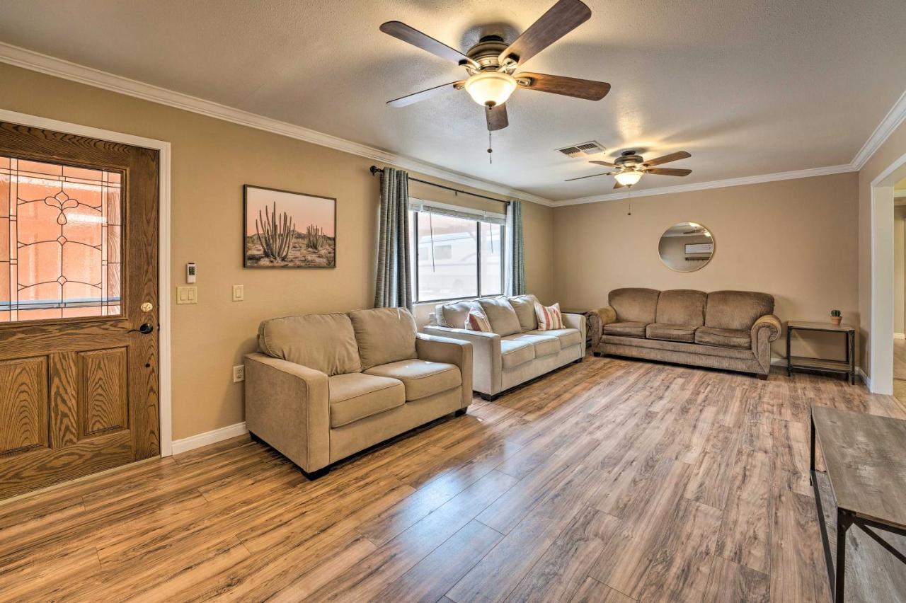 Updated Family Home - 2 Blocks To Colorado River! Bullhead City Eksteriør billede